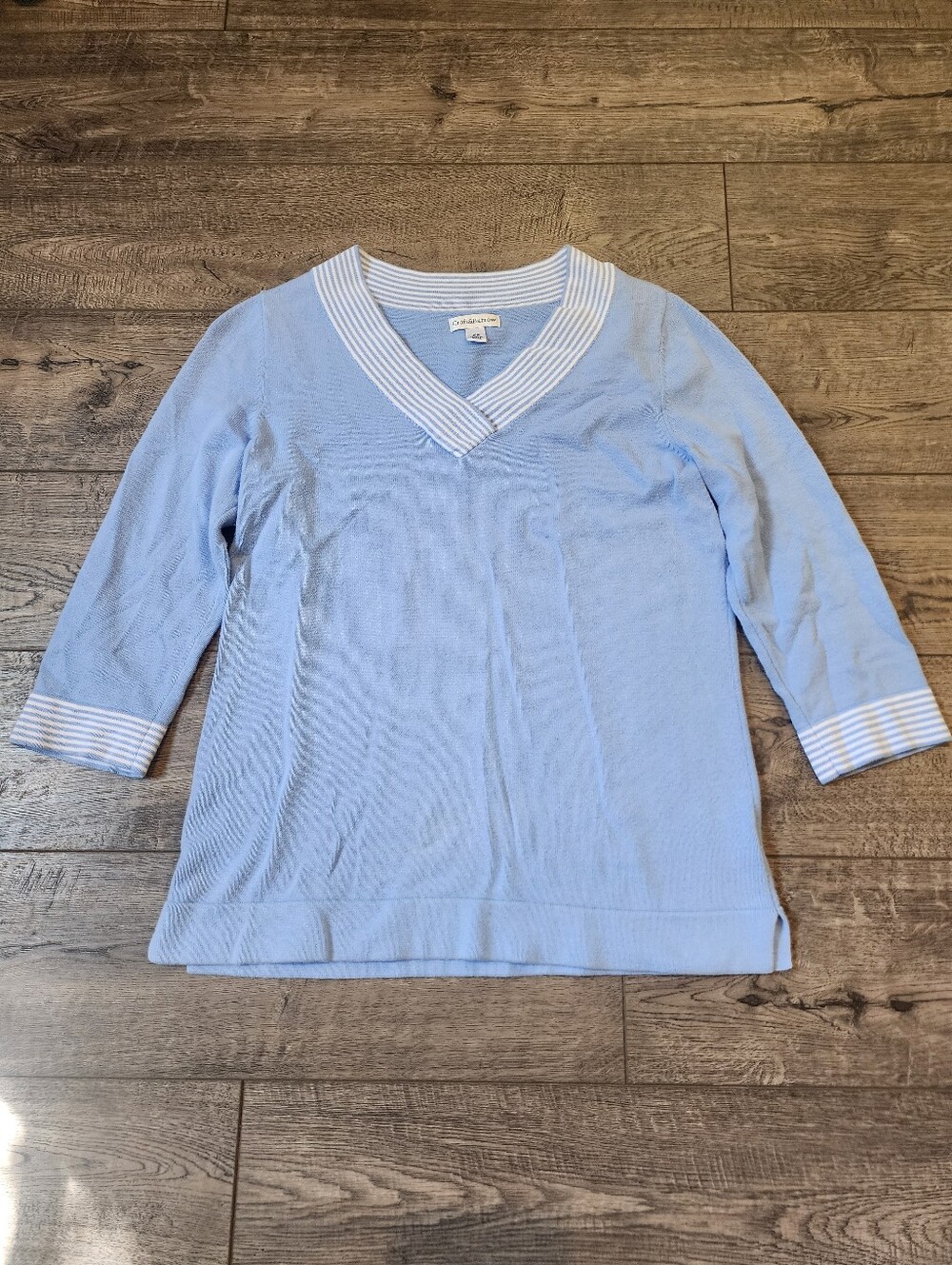 Croft & Barrow Womens Size XS V-Neck White Blue Striped Sweater 3/4 Sleeve VTG